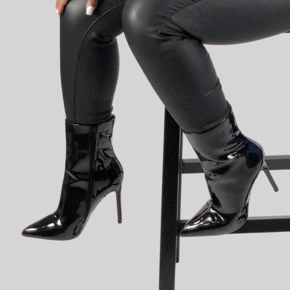NIB Black Patent Leather Pointed Toe Booties - Picture 2 of 5